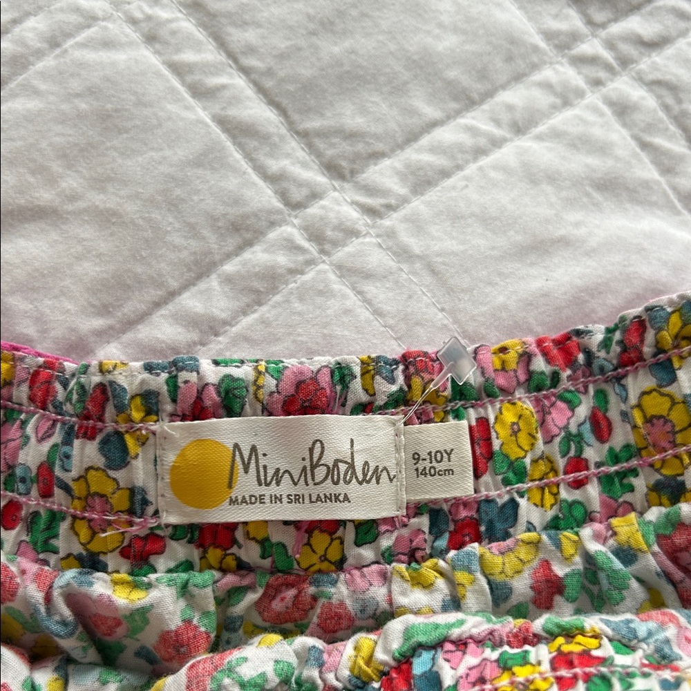 Mini Boden Fuchsia Skirt with Floral Embroidery - Picture 2 of 5
